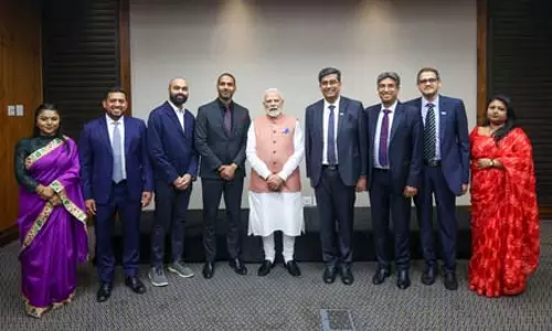 जी20 में ऑस्ट्रेलियाई पीएम से मिले मोदी, नैस्पर्स के चेयरमैन और भारतीय उद्यमियों से भी हुई मुलाकात जी20 में ऑस्ट्रेलियाई पीएम से मिले मोदी, नैस्पर्स के चेयरमैन और भारतीय उद्यमियों से भी हुई मुलाकात