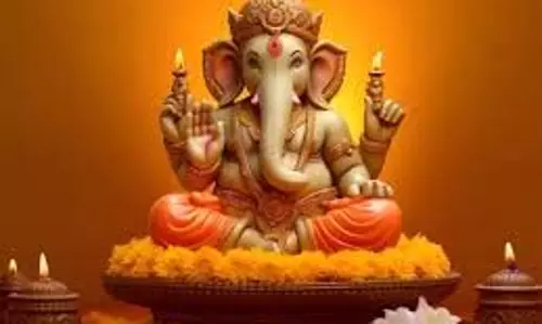 Vinayak Chaturthi 2025: विनायक चतुर्थी की रात कर लें ये आसान उपाय, बप्पा खोल देंगे सफलता के सारे द्वार