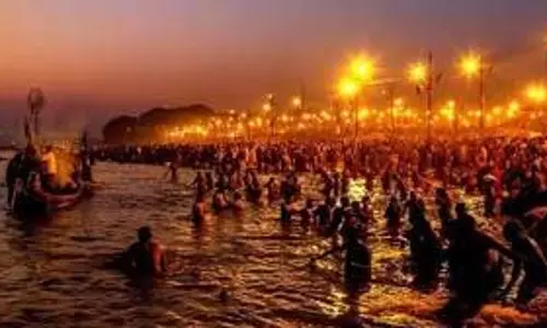 Ganga Snan: गंगा में ऐसे स्नान करने से पुण्य की बजाय लगता है पाप, देवकी नंदन ठाकुर ने बताया सही ढंग Ganga Snan: गंगा में ऐसे स्नान करने से पुण्य की बजाय लगता है पाप, देवकी नंदन ठाकुर ने बताया सही ढंग