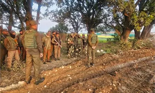 Jammu-Kashmir :पाकिस्तानी Drone की हलचल, हरकत में सुरक्षा बल Jammu-Kashmir :पाकिस्तानी Drone की हलचल, हरकत में सुरक्षा बल
