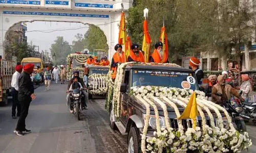 आस्था में डूबा Amritsar , नगर कीर्तन आनंदपुर साहिब के लिए रवाना