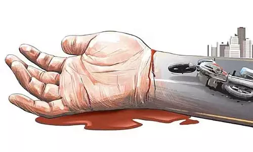 नेलमंगला में बाइक एक्सीडेंट: जर्मनी से शादी में आए MS स्टूडेंट की मौत