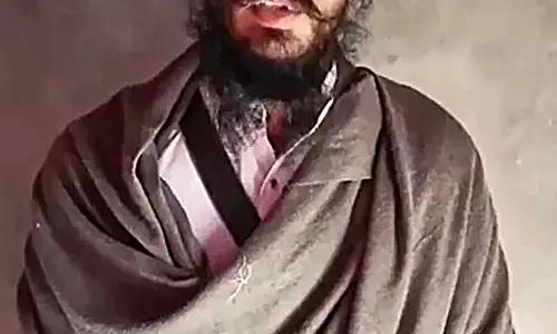 Amritpal Singh की कनाडा जा रही मां को दिल्ली एयरपोर्ट पर रोका गया Amritpal Singh की कनाडा जा रही मां को दिल्ली एयरपोर्ट पर रोका गया