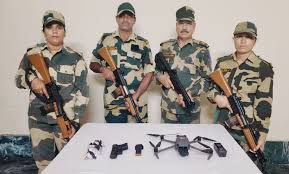 BSF , Ferozepurमें दो ऑपरेशन में ड्रोन, ICE और पिस्तौल बरामद की
