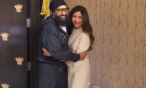 Shilpa Shetty ने एनिवर्सरी पर जताया प्यार, राज कुंद्रा के लिए लिखा भावुक नोट Shilpa Shetty ने एनिवर्सरी पर जताया प्यार, राज कुंद्रा के लिए लिखा भावुक नोट