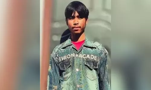 युवक का मर्डर हो गया, कारण डीजे पर डांस को लेकर विवाद बताया जा रहा युवक का मर्डर हो गया, कारण डीजे पर डांस को लेकर विवाद बताया जा रहा