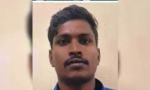 Chennai में पुलिस ने कांस्टेबल पर हमला करने के बाद हत्या के संदिग्ध को गोली मार दी Chennai में पुलिस ने कांस्टेबल पर हमला करने के बाद हत्या के संदिग्ध को गोली मार दी