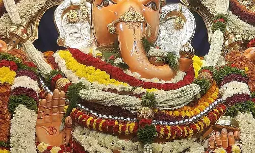 Ganesh Chaturthi : हनुमान द्वार लोगों का ध्यान खींच रहा है Ganesh Chaturthi : हनुमान द्वार लोगों का ध्यान खींच रहा है