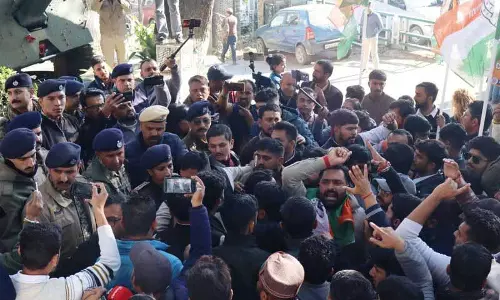 Himachal: युवा कांग्रेस ने ‘वोट चोरी’ का आरोप लगाते हुए रैली निकाली Himachal: युवा कांग्रेस ने ‘वोट चोरी’ का आरोप लगाते हुए रैली निकाली