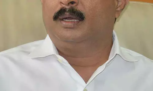 विधायक शायद हाईकमान से बात करने दिल्ली गए हैं: Bairati Suresh विधायक शायद हाईकमान से बात करने दिल्ली गए हैं: Bairati Suresh