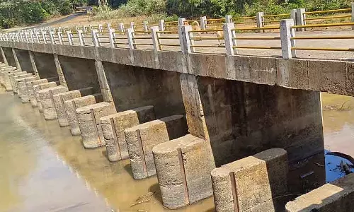 गेट लगाने में देरी: किसान चिंतित गेट लगाने में देरी: किसान चिंतित