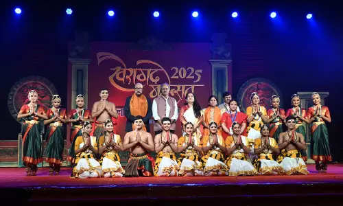 राज्यपाल रमेन डेका खैरागढ़ महोत्सव के समापन समारोह में हुए शामिल राज्यपाल रमेन डेका खैरागढ़ महोत्सव के समापन समारोह में हुए शामिल