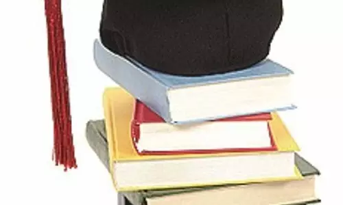 Himachal: स्टूडेंट्स अब 1% इंटरेस्ट रेट पर सब्सिडी वाला एजुकेशन लोन ले सकते हैं Himachal: स्टूडेंट्स अब 1% इंटरेस्ट रेट पर सब्सिडी वाला एजुकेशन लोन ले सकते हैं