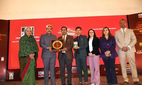 Himachal: राज्य के बेहतरीन काम करने वालों को सम्मानित किया गया Himachal: राज्य के बेहतरीन काम करने वालों को सम्मानित किया गया
