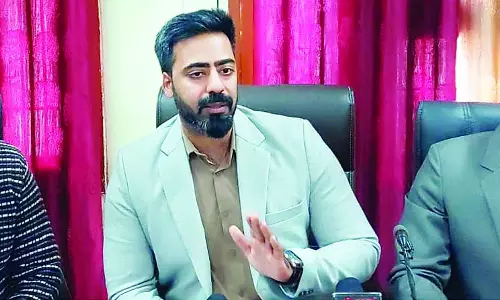 उपायुक्त ने माफिया पर कसा शिकंजा, शाम पांच से सुबह छह बजे तक प्रतिबंध उपायुक्त ने माफिया पर कसा शिकंजा, शाम पांच से सुबह छह बजे तक प्रतिबंध