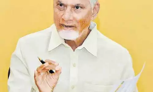 CM Chandrababu : 1 अप्रैल से सभी के लिए हेल्थ इंश्योरेंस