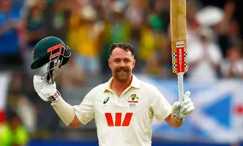 Australia ने पहले टेस्ट में इंग्लैंड को 8 विकेट से हराया