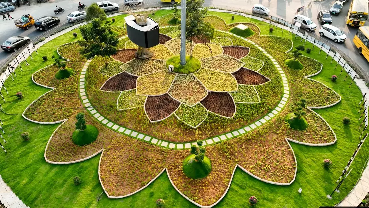 Telangana : कोकापेट जंक्शन सौंदर्यीकरण Telangana : कोकापेट जंक्शन सौंदर्यीकरण