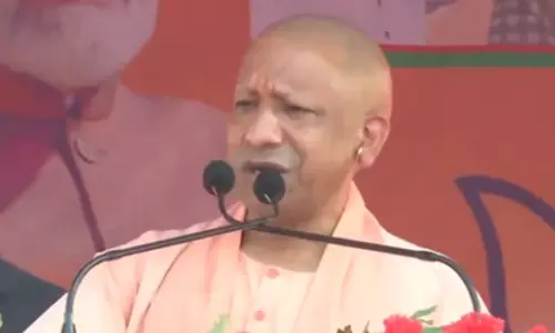 यूपी में घुसपैठियों पर सख्ती, CM ने DM को आदेश दिया