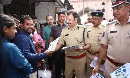 Sajjanar ने साइबर क्राइम जागरूकता रैली शुरू की, लोगों से सतर्क रहने की अपील की