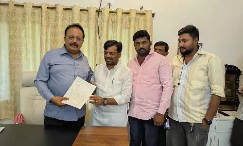 Laxmeshwar : मक्का क्रय केंद्र जल्द खोलने का अनुरोध Laxmeshwar : मक्का क्रय केंद्र जल्द खोलने का अनुरोध