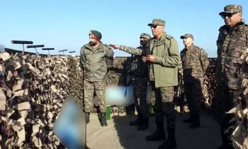 आर्मी कमांडर एनसी ने Poonch में सुरक्षा स्थिति की समीक्षा की