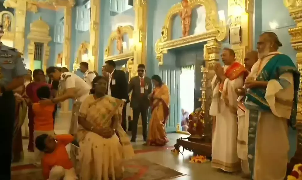 Andhra Pradesh : श्री सत्य साईं बाबा ने लाखों लोगों को सेवा के मार्ग पर चलने के लिए प्रेरित किया मुर्मू Andhra Pradesh : श्री सत्य साईं बाबा ने लाखों लोगों को सेवा के मार्ग पर चलने के लिए प्रेरित किया मुर्मू