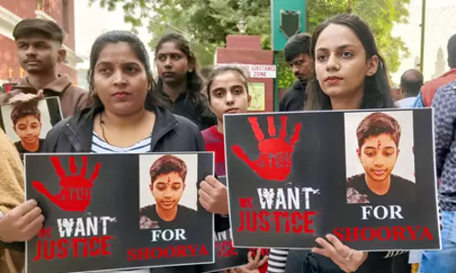 बच्चों में बढ़ रही आत्महत्या की प्रवृत्ति