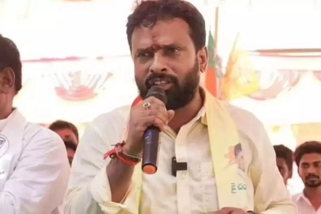 Andhra Pradesh : मंत्री सुभाष की टिप्पणियों से सेट्टीबलियास नाराज़ Andhra Pradesh : मंत्री सुभाष की टिप्पणियों से सेट्टीबलियास नाराज़