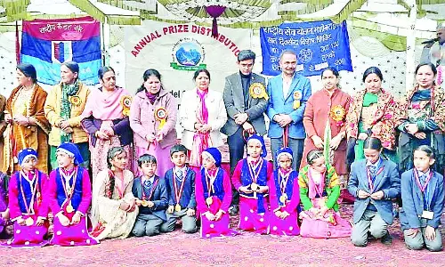 तीन करोड़ से बना श्री लक्ष्मी नारायण मंदिर तीन करोड़ से बना श्री लक्ष्मी नारायण मंदिर