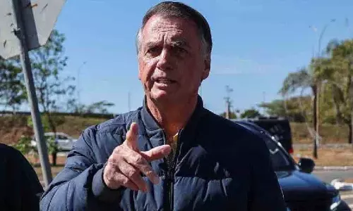Brazil के पूर्व राष्ट्रपति बोल्सोनारो गिरफ्तार Brazil के पूर्व राष्ट्रपति बोल्सोनारो गिरफ्तार