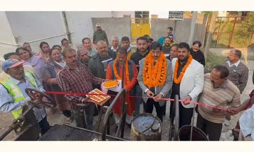 MLA Pawan Gupta ने करलाई में ब्लैकटॉपिंग कार्य का शुभारंभ किया MLA Pawan Gupta ने करलाई में ब्लैकटॉपिंग कार्य का शुभारंभ किया