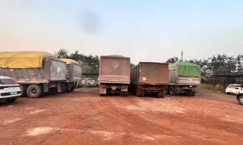 Raipur Breaking: पिरदा खनिज नाका में अवैध रेत-चूना पत्थर जब्त, डामर मिक्स प्लांट सील Raipur Breaking: पिरदा खनिज नाका में अवैध रेत-चूना पत्थर जब्त, डामर मिक्स प्लांट सील