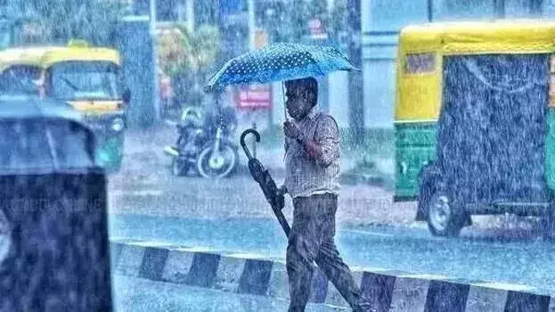 Kerala में भारी बारिश की चेतावनी, तिरुवनंतपुरम और अन्य जिलों में येलो अलर्ट
