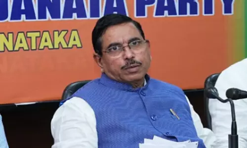 सिद्धारमैया मक्का खरीद और आयात पर सरासर झूठ बोल रहे हैं: प्रहलाद जोशी सिद्धारमैया मक्का खरीद और आयात पर सरासर झूठ बोल रहे हैं: प्रहलाद जोशी