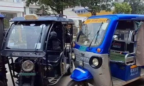Srinagar: यात्रियों ने नो ई-रिक्शा ज़ोन पर नाराज़गी जताई