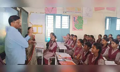स्टूडेंट्स को अपने लक्ष्य को पाने के लिए कड़ी मेहनत करनी चाहिए: DEO Bhojanna