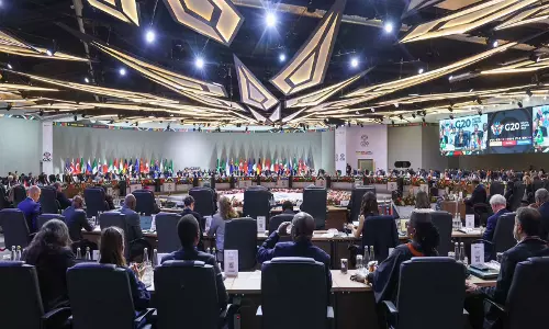 PM मोदी ने G20 में वैश्विक विकास मानदंडों पर पुनर्विचार और तीन नई पहल पेश की PM मोदी ने G20 में वैश्विक विकास मानदंडों पर पुनर्विचार और तीन नई पहल पेश की