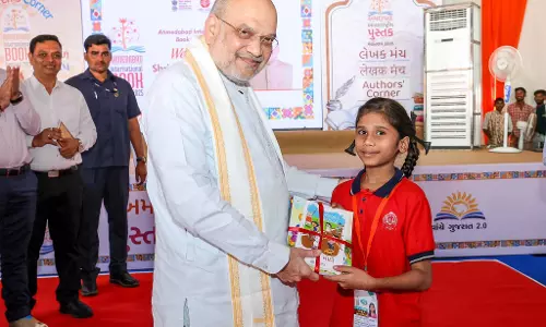 गृह मंत्री Amit Shah ने अंतर्राष्ट्रीय पुस्तक महोत्सव का किया दौरा