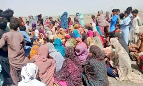 डेटा गैप के बीच पाकिस्तान में महिलाओं के खिलाफ बड़े पैमाने पर हिंसा डेटा गैप के बीच पाकिस्तान में महिलाओं के खिलाफ बड़े पैमाने पर हिंसा
