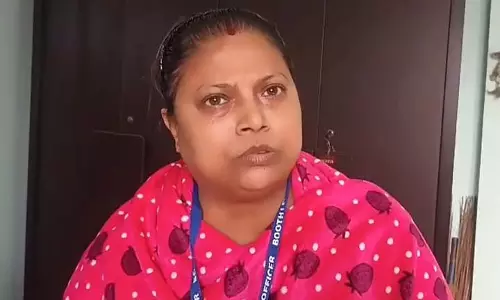 BLO ने रोते हुए बिना वजह परेशान करने का आरोप लगाया