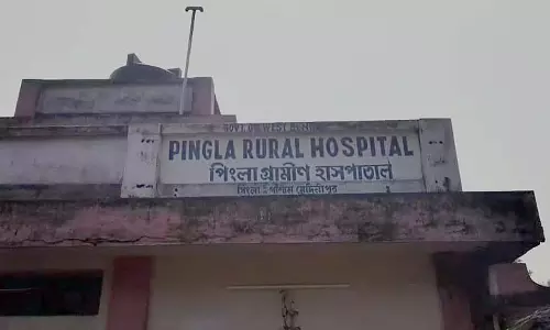 Pingla में स्टेट हाईवे पर भयानक हादसा Pingla में स्टेट हाईवे पर भयानक हादसा