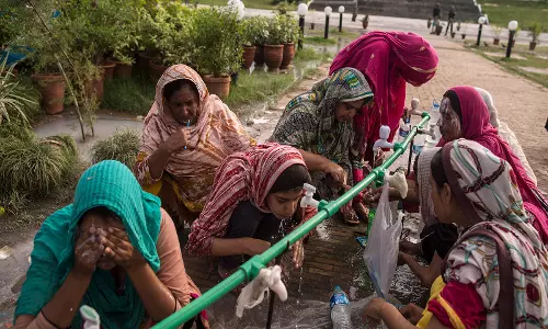 Karachi में बिजली कटौती से पानी की कमी की समस्या बढ़ी