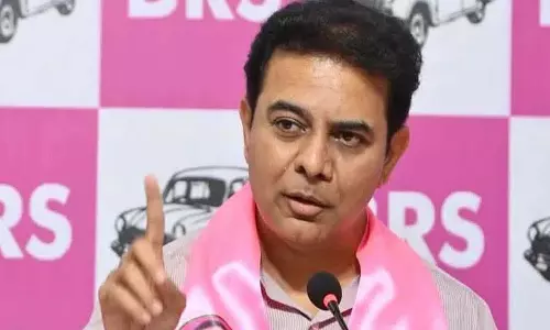 पैसे की कमी के लिए सीएम रेवंत रेड्डी को माफी मांगनी चाहिए: KTR पैसे की कमी के लिए सीएम रेवंत रेड्डी को माफी मांगनी चाहिए: KTR