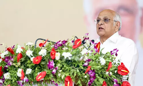 गुजरात सरकार 24 नवंबर से MSP पर धान, बाजरा, ज्वार, मक्का और रागी की सीधी खरीद शुरू करेगी गुजरात सरकार 24 नवंबर से MSP पर धान, बाजरा, ज्वार, मक्का और रागी की सीधी खरीद शुरू करेगी