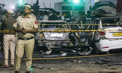 Delhi धमाके जांच के बीच IIT के दो छात्र लापता, तलाशी जारी