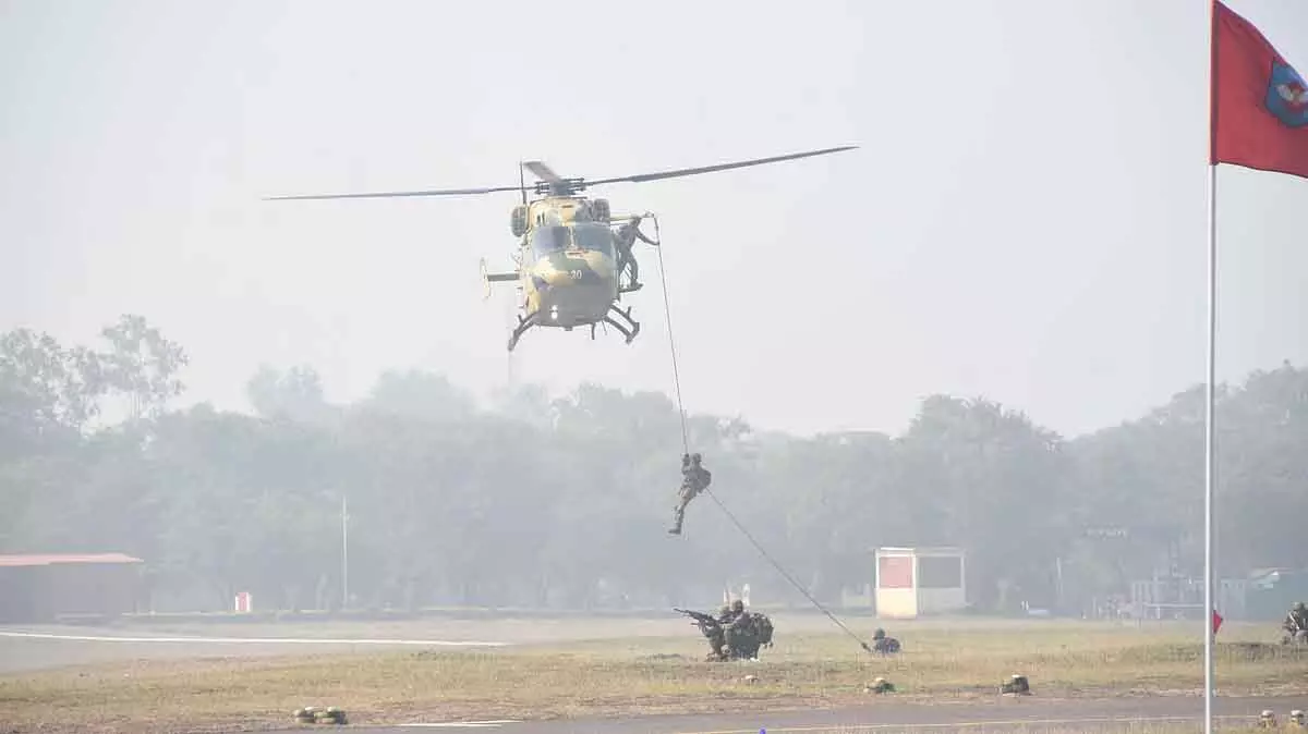 Nashik : भारतीय सेना के दक्षिणी कमांड चीफ ने CAATS पासिंग आउट परेड की अध्यक्षता की Nashik : भारतीय सेना के दक्षिणी कमांड चीफ ने CAATS पासिंग आउट परेड की अध्यक्षता की
