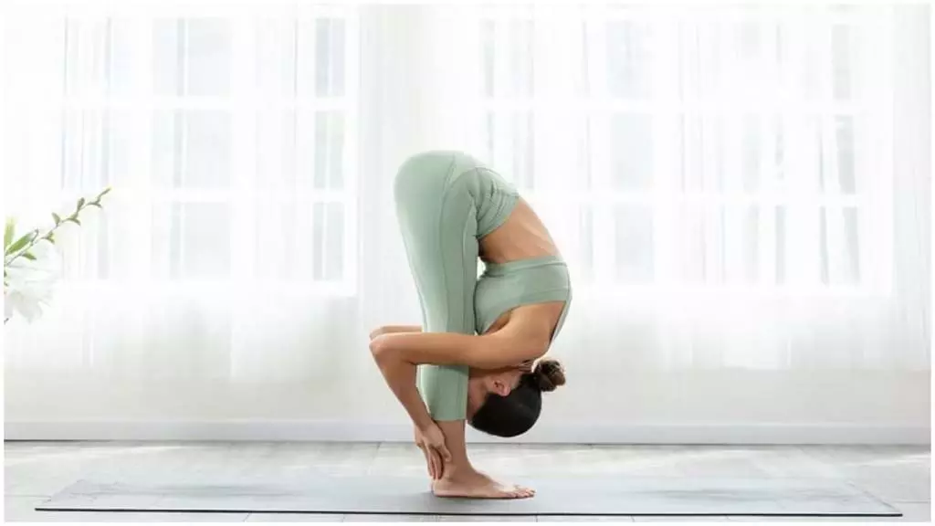 Yoga Tips: सर्दियों में सोने से पहले करें इन योगासनों अभ्यास, नहीं लगेगी ठंड Yoga Tips: सर्दियों में सोने से पहले करें इन योगासनों अभ्यास, नहीं लगेगी ठंड