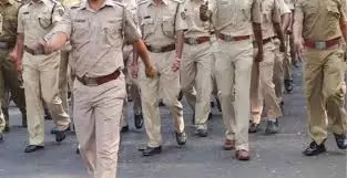 Bhopal: चयनित 900 अभ्यर्थी ग़ैरहाज़िर, 50 पर कानूनी कार्रवाई Bhopal: चयनित 900 अभ्यर्थी ग़ैरहाज़िर, 50 पर कानूनी कार्रवाई