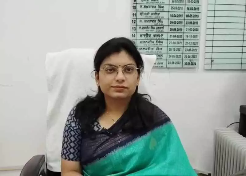 Jalandhar MC ने गंभीर चूक के लिए सैनिटरी इंस्पेक्टर को सस्पेंड किया Jalandhar MC ने गंभीर चूक के लिए सैनिटरी इंस्पेक्टर को सस्पेंड किया